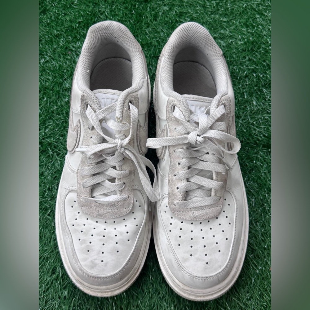 Nike Air Force 1 Low Luxe DD 9605-100
Summit White Light Bone Size Men’s 9.5